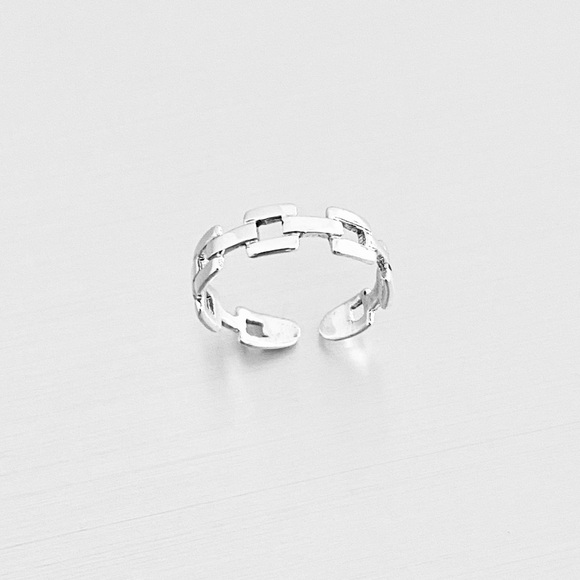 Sterling Silver Square Link Toe Ring, Silver Rings, Chain Links, Silver Band - Picture 2 of 13